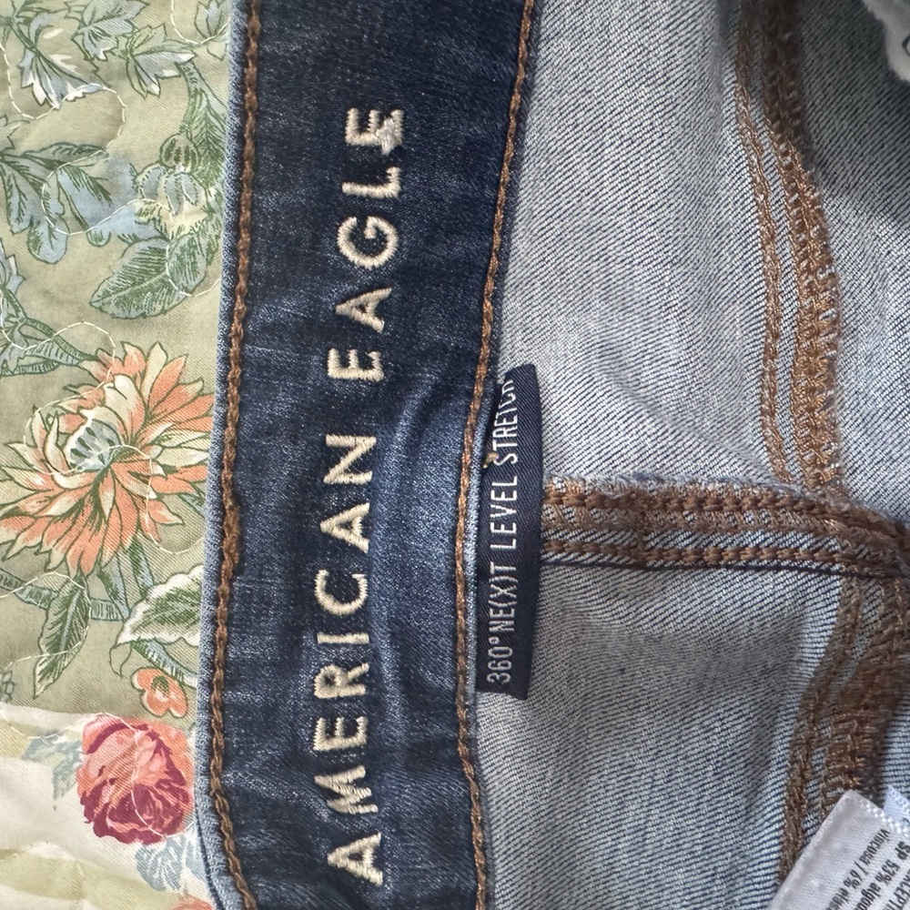 Distressed Blue Jeans - Picture 2 of 4